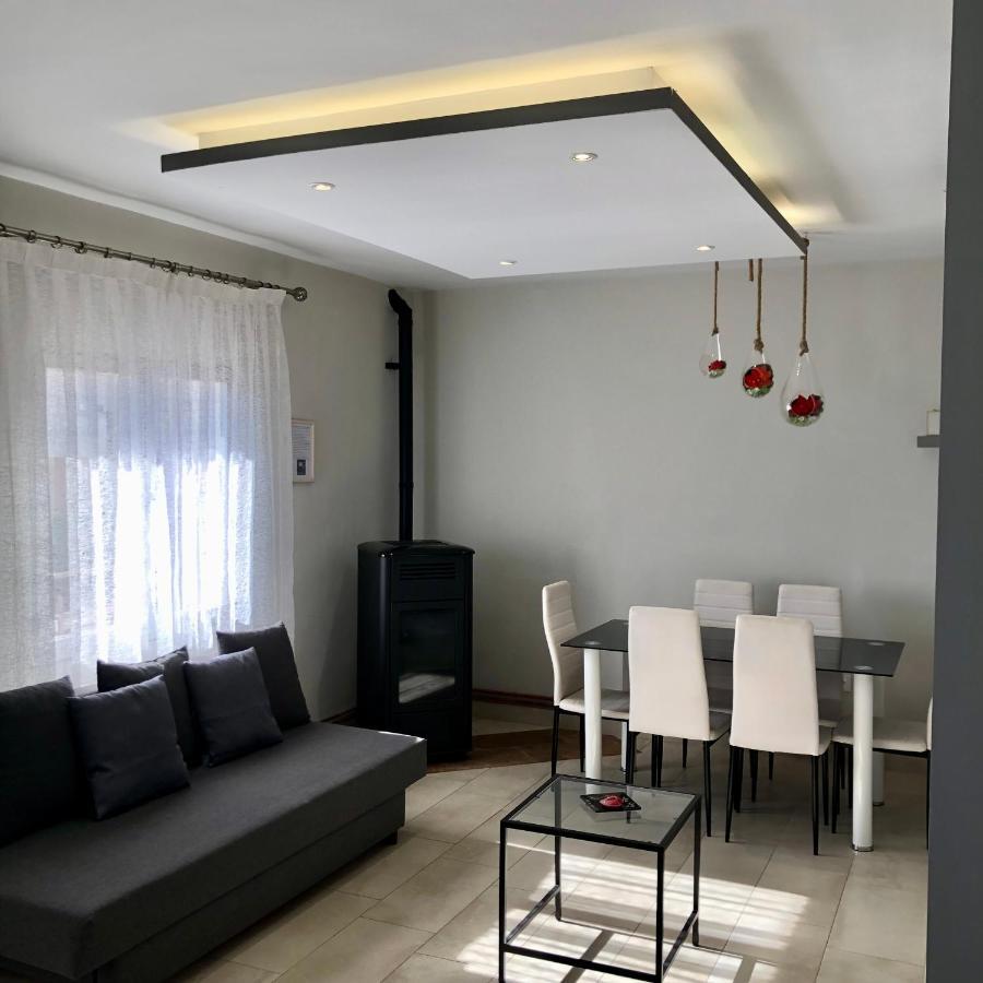 Casa La Mimbrera Apartment ลาสนาวาสเดลมาร์เกส ภายนอก รูปภาพ