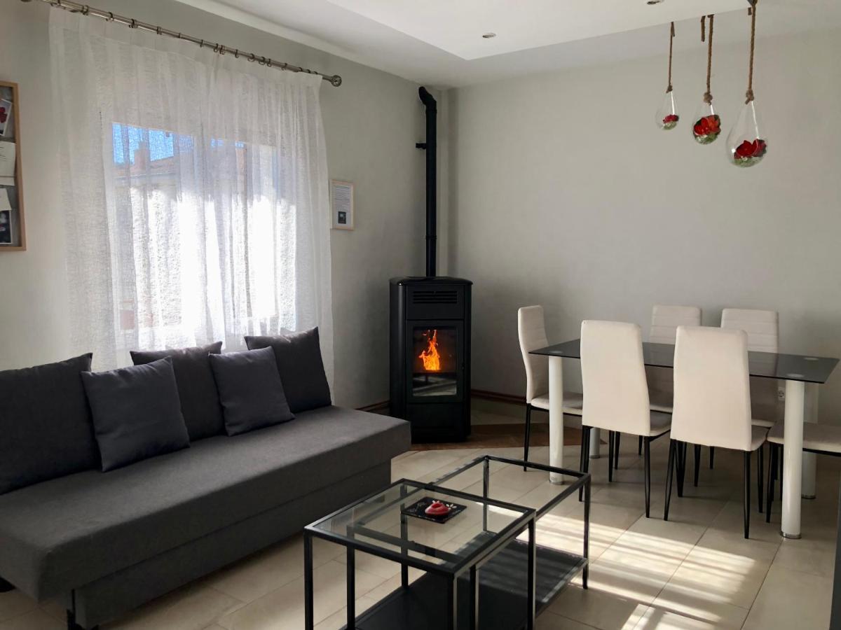 Casa La Mimbrera Apartment ลาสนาวาสเดลมาร์เกส ภายนอก รูปภาพ